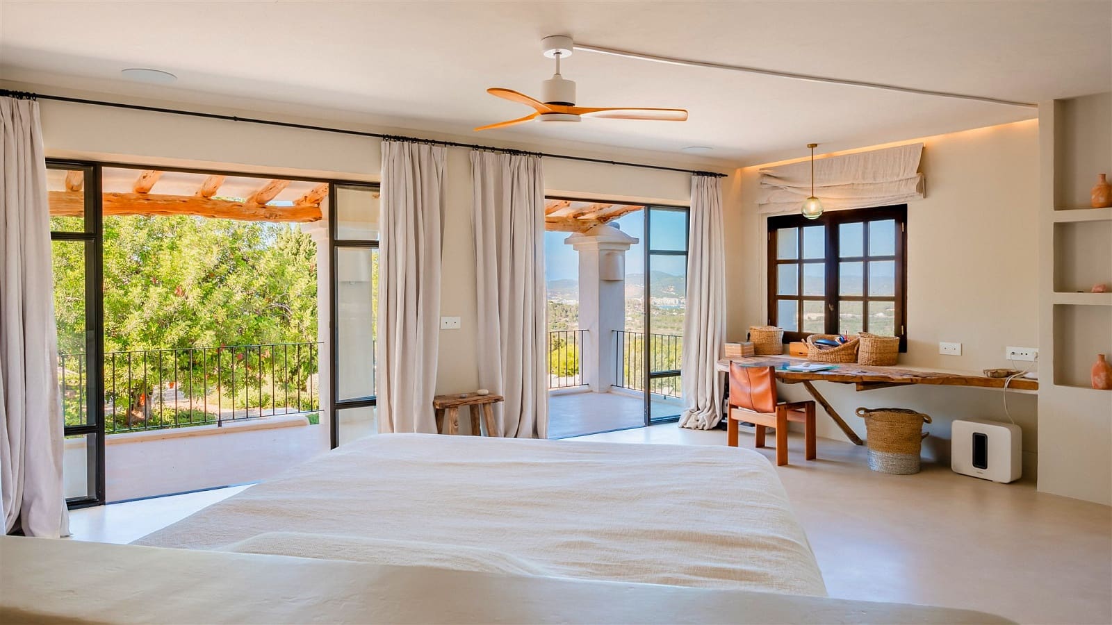 7 soveværelse Finca/Landehus til salg i San Jose / Sant Josep de Sa Talaia med swimmingpool garage - € 10.000.000 (Ref: 9132888)