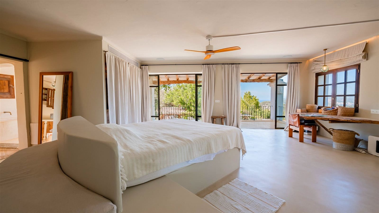 7 soveværelse Finca/Landehus til salg i San Jose / Sant Josep de Sa Talaia med swimmingpool garage - € 10.000.000 (Ref: 9132888)