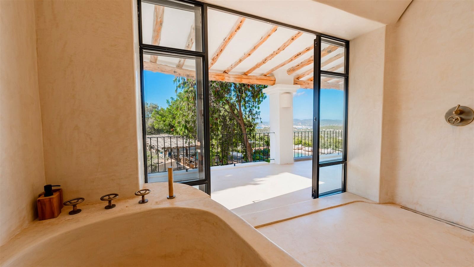 7 soveværelse Finca/Landehus til salg i San Jose / Sant Josep de Sa Talaia med swimmingpool garage - € 10.000.000 (Ref: 9132888)