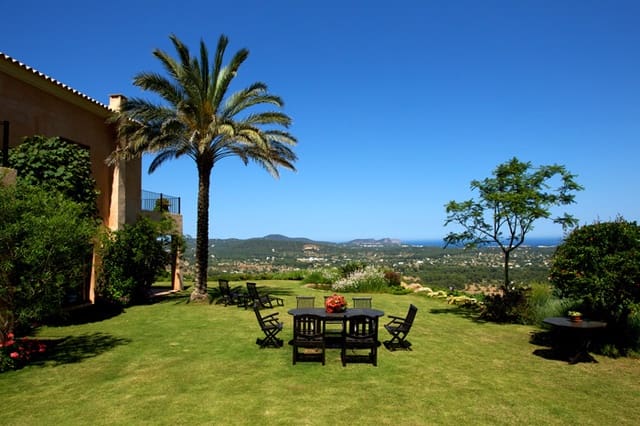 7 bedroom Villa for sale in Santa Eulalia / Santa Eularia with pool garage - € 12,000,000 (Ref: 9133058)