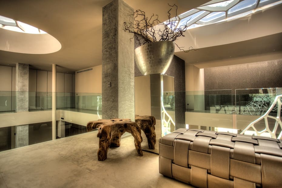 9 soveværelse Villa til salg i Roca Llisa med swimmingpool - € 14.000.000 (Ref: 9134755)