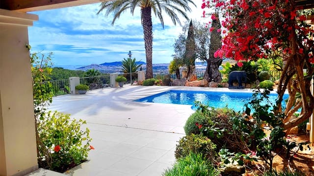 4 soverom Villa til salgs i Can Furnet, Santa Eulalia / Santa Eularia med svømmebasseng - € 3 950 000 (Ref: 9135104)