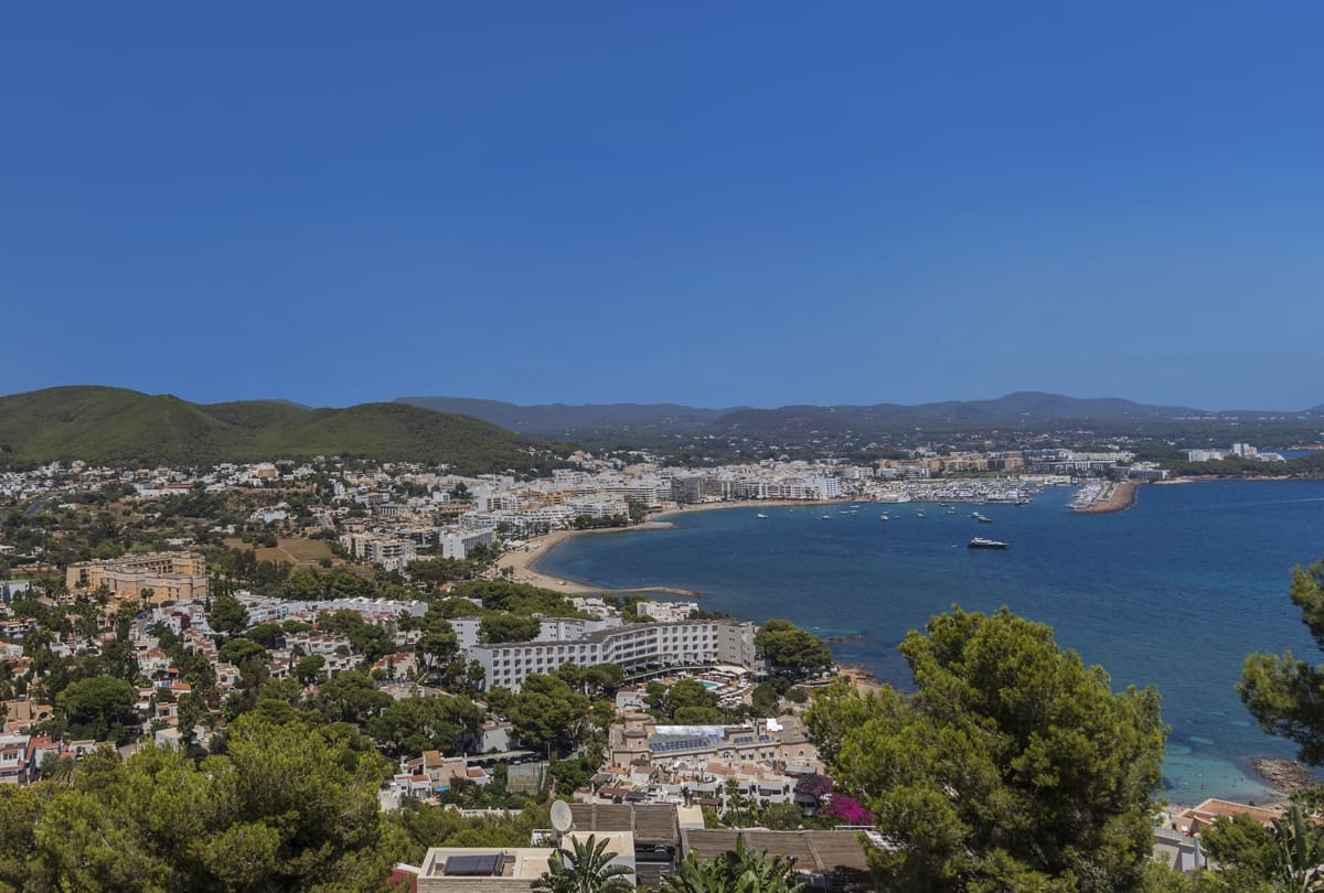 5 bedroom Villa for sale in Santa Eulalia / Santa Eularia with pool - € 12,500,000 (Ref: 9135884)