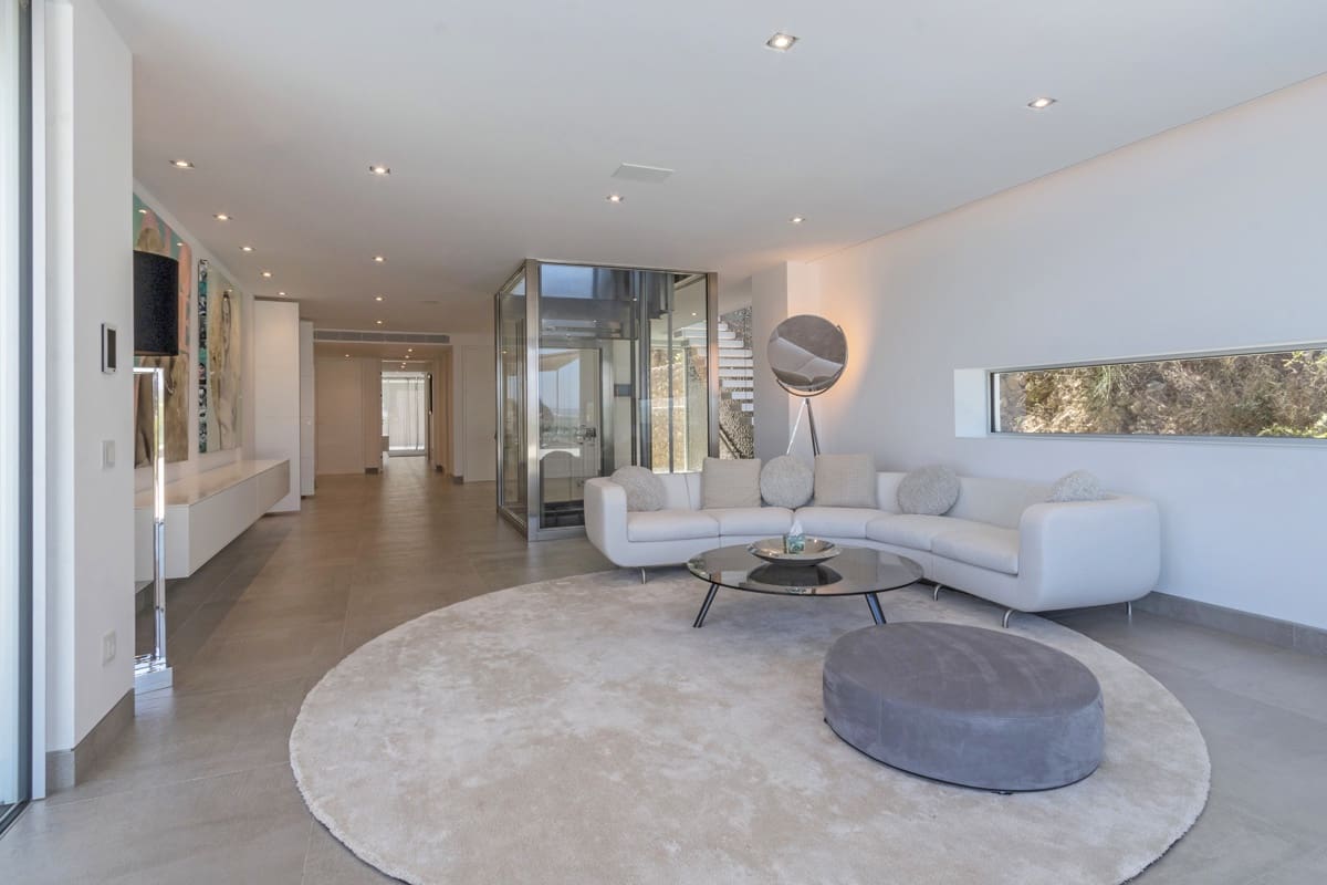 5 bedroom Villa for sale in Santa Eulalia / Santa Eularia with pool - € 12,500,000 (Ref: 9135884)