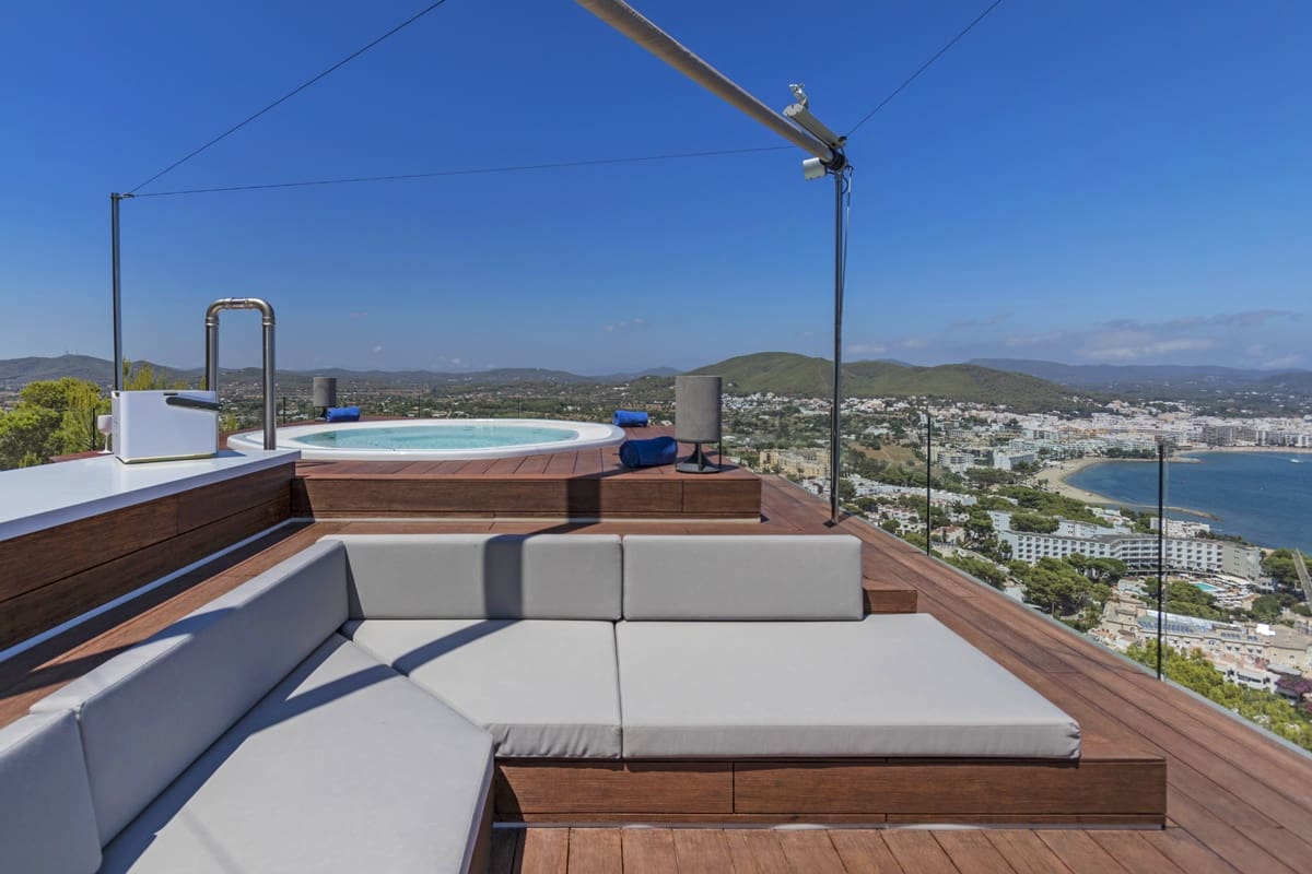 5 bedroom Villa for sale in Santa Eulalia / Santa Eularia with pool - € 12,500,000 (Ref: 9135884)