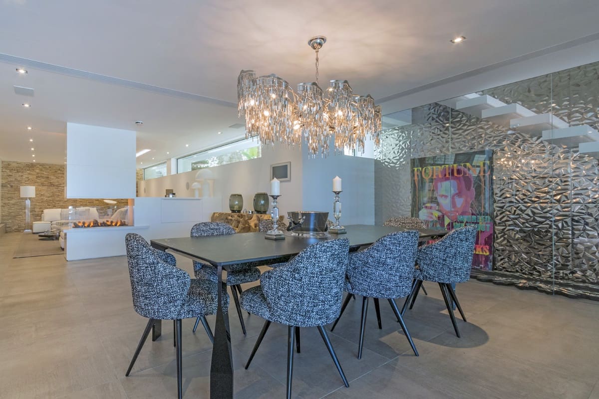 5 bedroom Villa for sale in Santa Eulalia / Santa Eularia with pool - € 12,500,000 (Ref: 9135884)