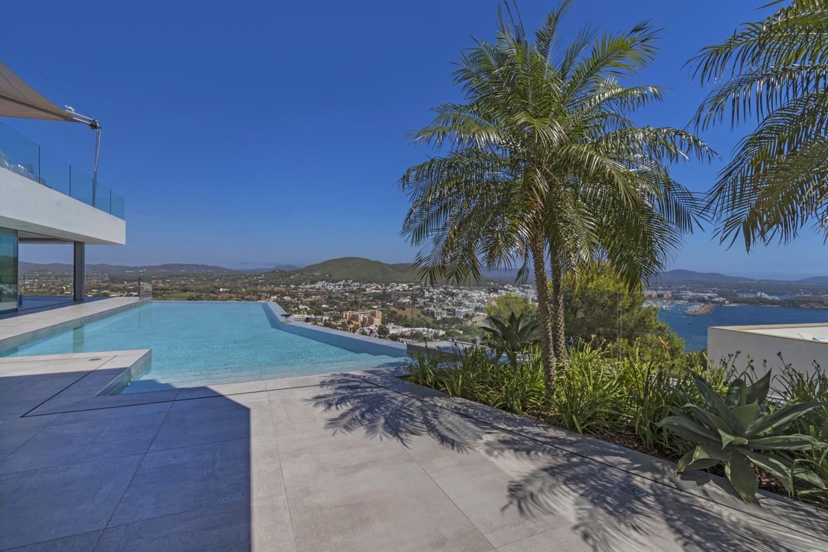 5 bedroom Villa for sale in Santa Eulalia / Santa Eularia with pool - € 12,500,000 (Ref: 9135884)