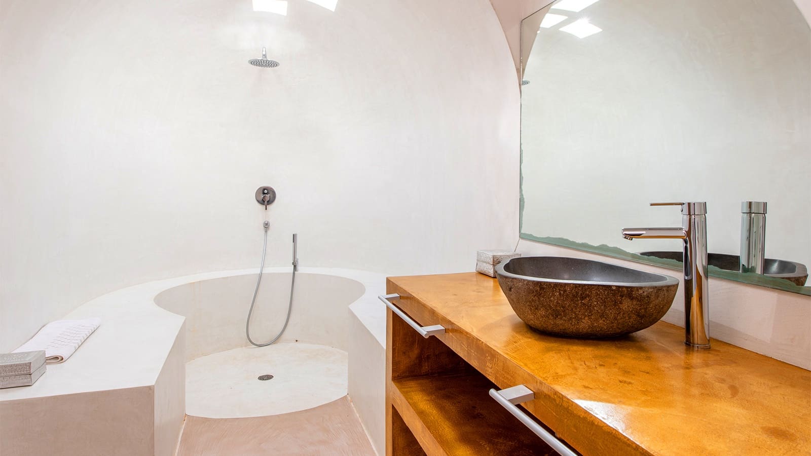 7 soveværelse Villa til salg i Sant Antoni de Portmany med swimmingpool - € 11.900.000 (Ref: 9136146)