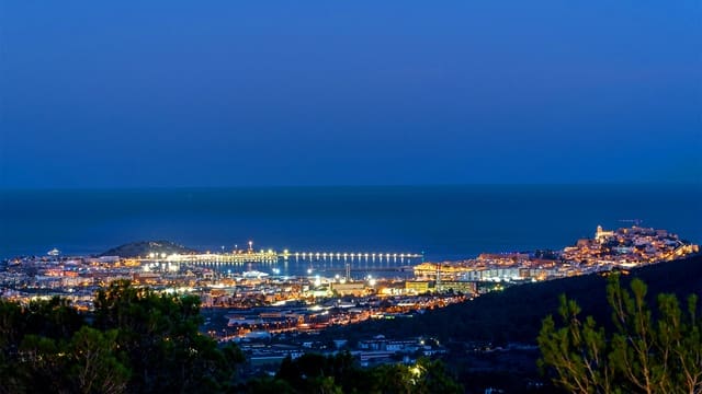 7 soveværelse Villa til salg i Sant Antoni de Portmany med swimmingpool - € 11.900.000 (Ref: 9136146)