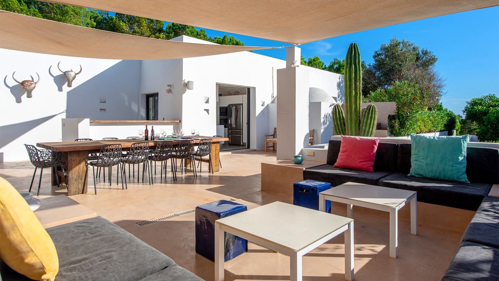 7 soveværelse Villa til salg i Sant Antoni de Portmany med swimmingpool - € 11.900.000 (Ref: 9136146)