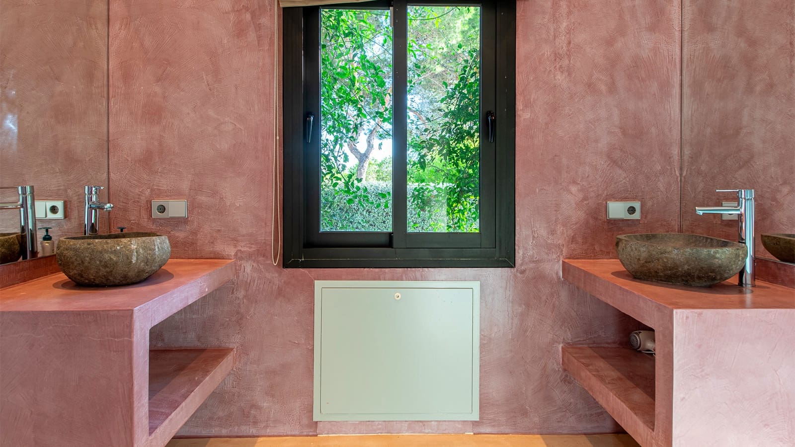 7 soveværelse Villa til salg i Sant Antoni de Portmany med swimmingpool - € 11.900.000 (Ref: 9136146)