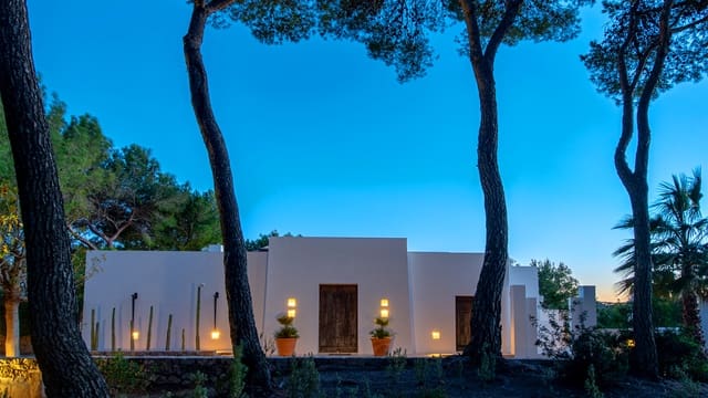 7 soveværelse Villa til salg i Sant Antoni de Portmany med swimmingpool - € 11.900.000 (Ref: 9136146)