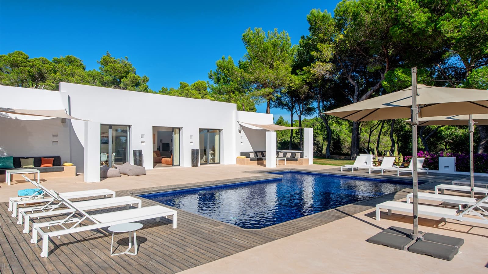 7 soveværelse Villa til salg i Sant Antoni de Portmany med swimmingpool - € 11.900.000 (Ref: 9136146)