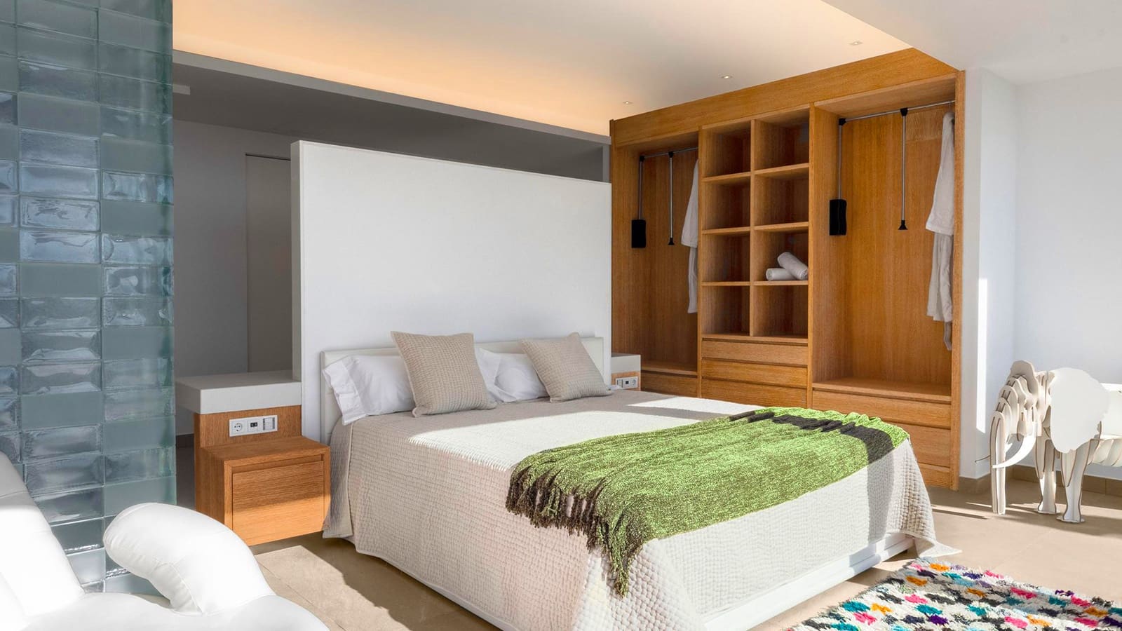 5 soverom Villa til salgs i Es Cubells med svømmebasseng - € 16 000 000 (Ref: 9138524)