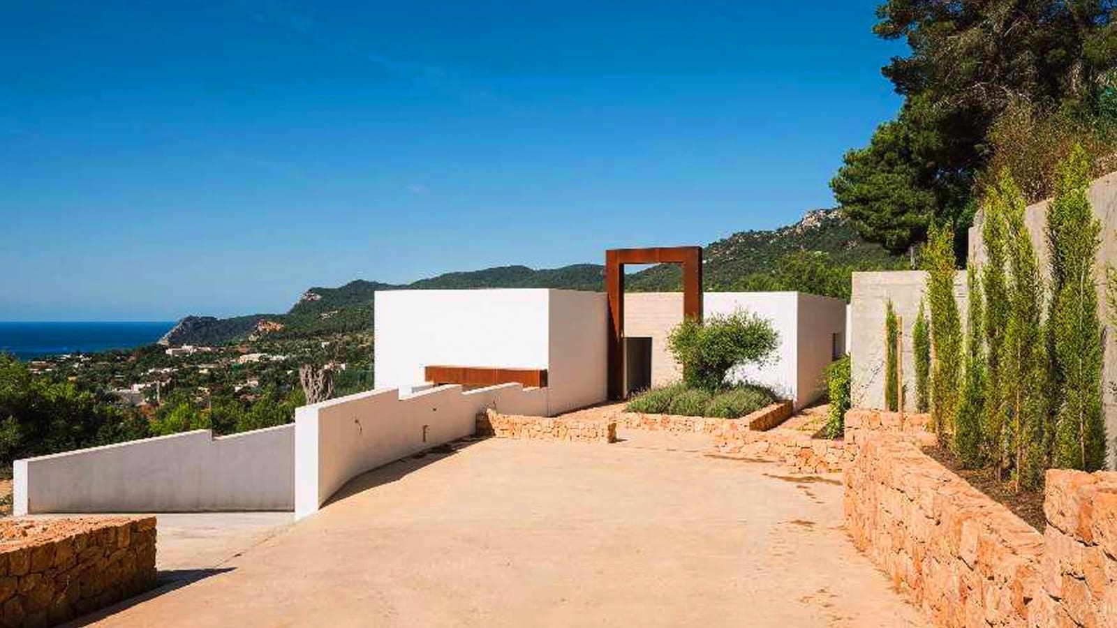 5 soverom Villa til salgs i Es Cubells med svømmebasseng - € 16 000 000 (Ref: 9138524)