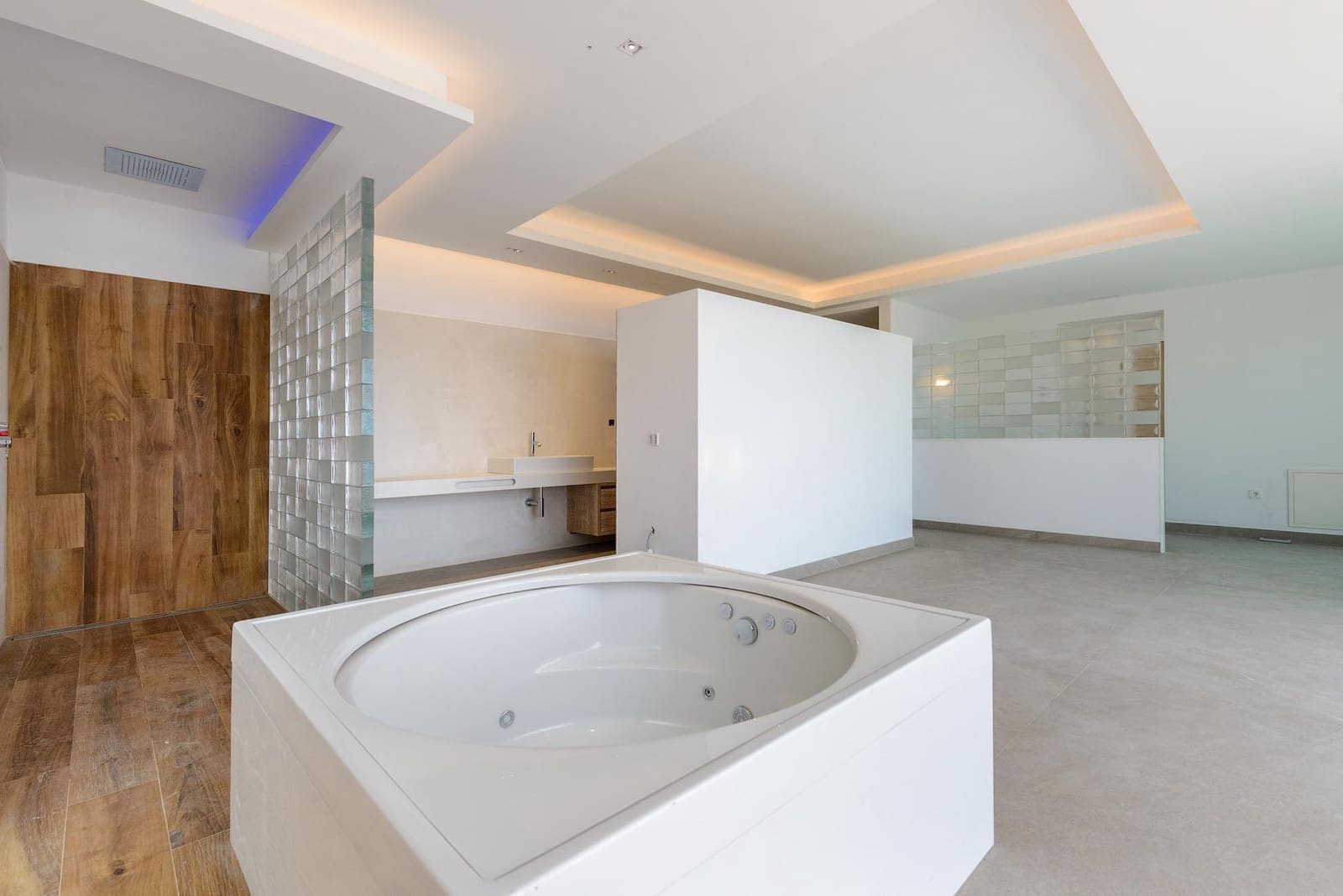 5 soverom Villa til salgs i Es Cubells med svømmebasseng - € 16 000 000 (Ref: 9138524)