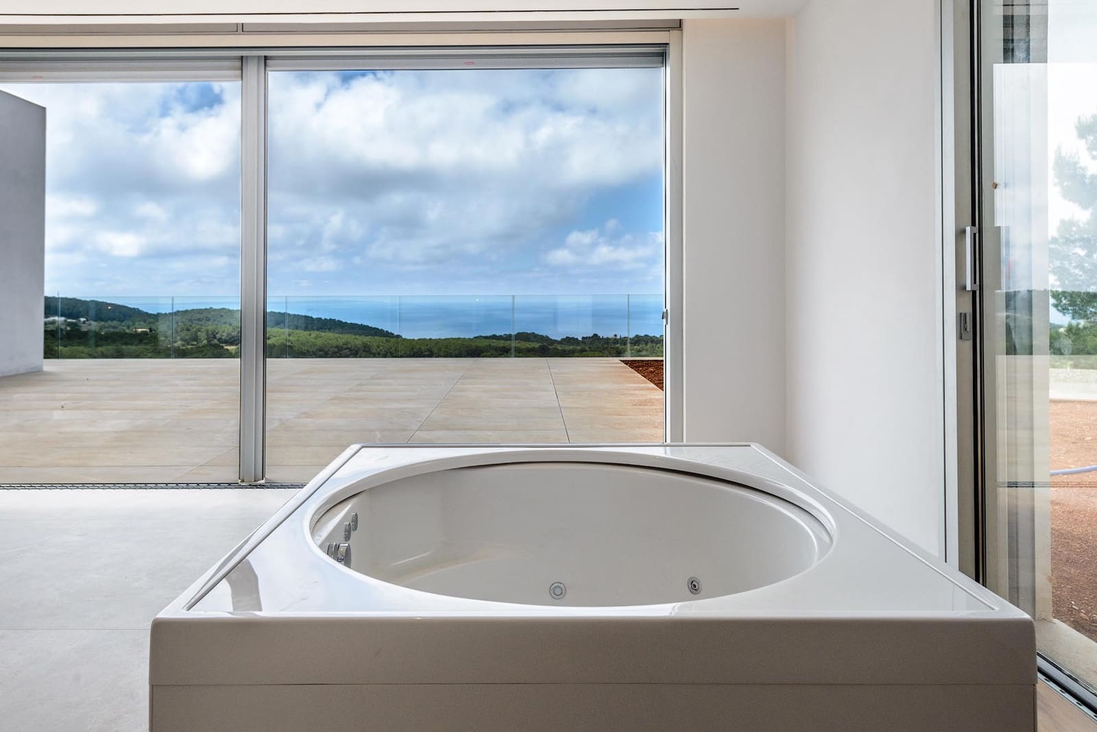 5 soverom Villa til salgs i Es Cubells med svømmebasseng - € 16 000 000 (Ref: 9138524)