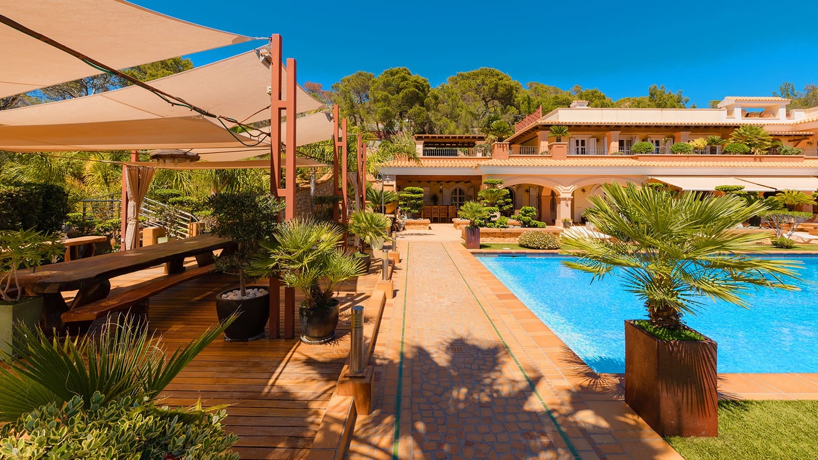 7 bedroom Villa for sale in Ibiza / Eivissa town with pool - € 9,500,000 (Ref: 9141882)