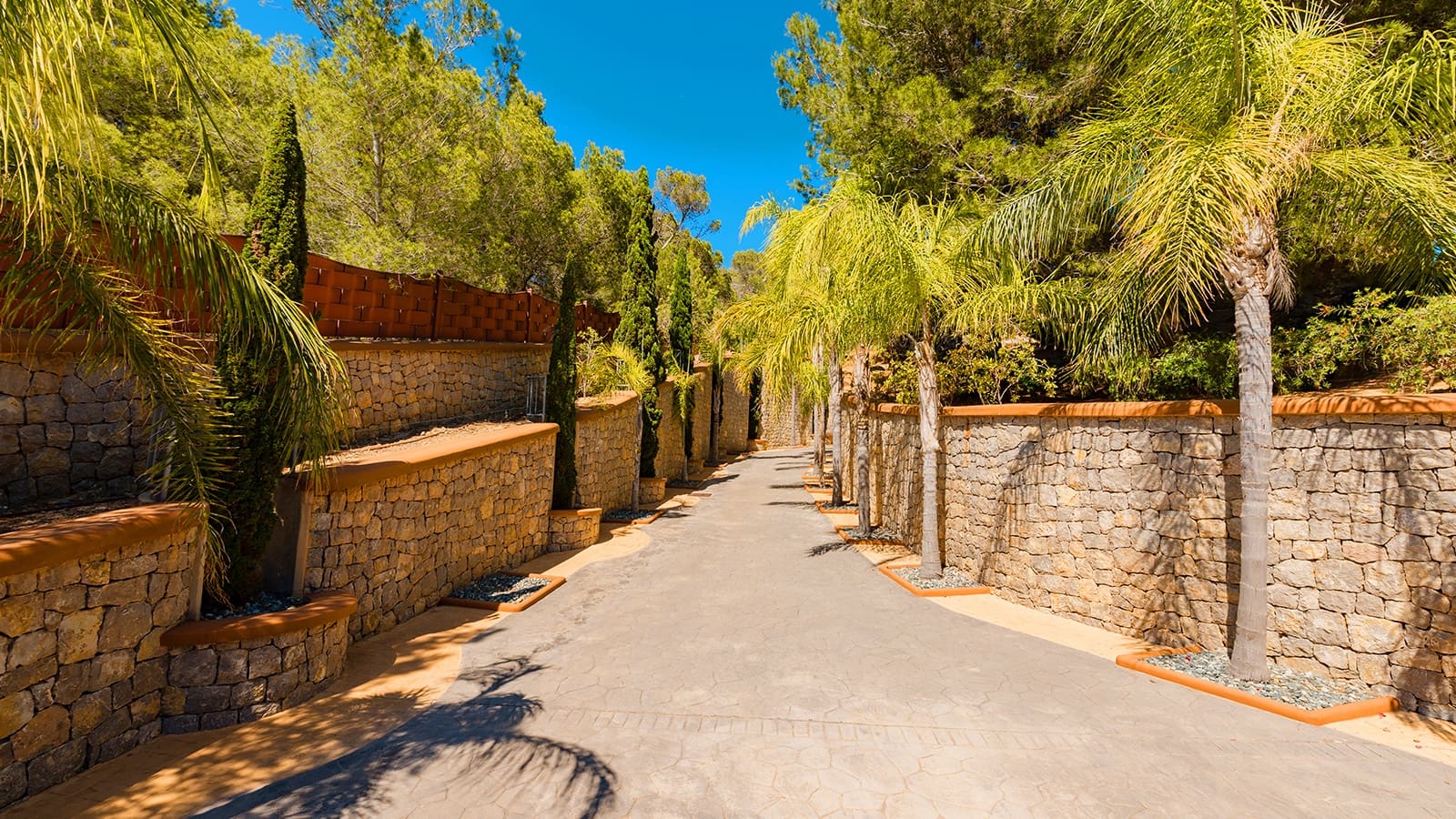 7 bedroom Villa for sale in Ibiza / Eivissa town with pool - € 9,500,000 (Ref: 9141882)