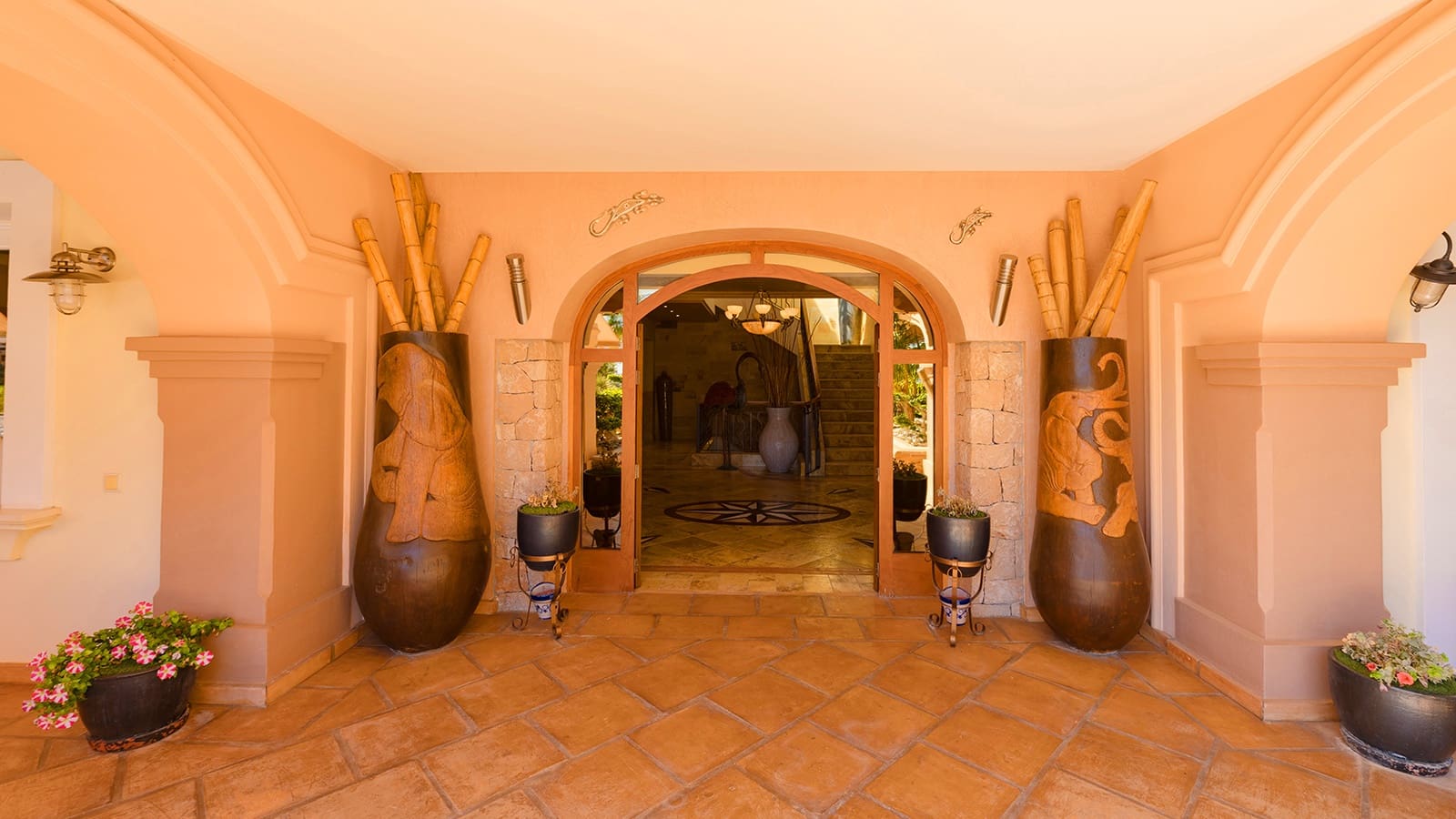 7 bedroom Villa for sale in Ibiza / Eivissa town with pool - € 9,500,000 (Ref: 9141882)