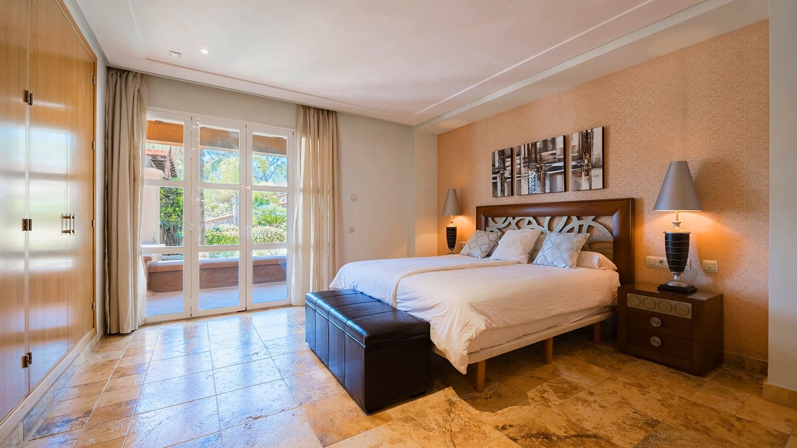 7 bedroom Villa for sale in Ibiza / Eivissa town with pool - € 9,500,000 (Ref: 9141882)