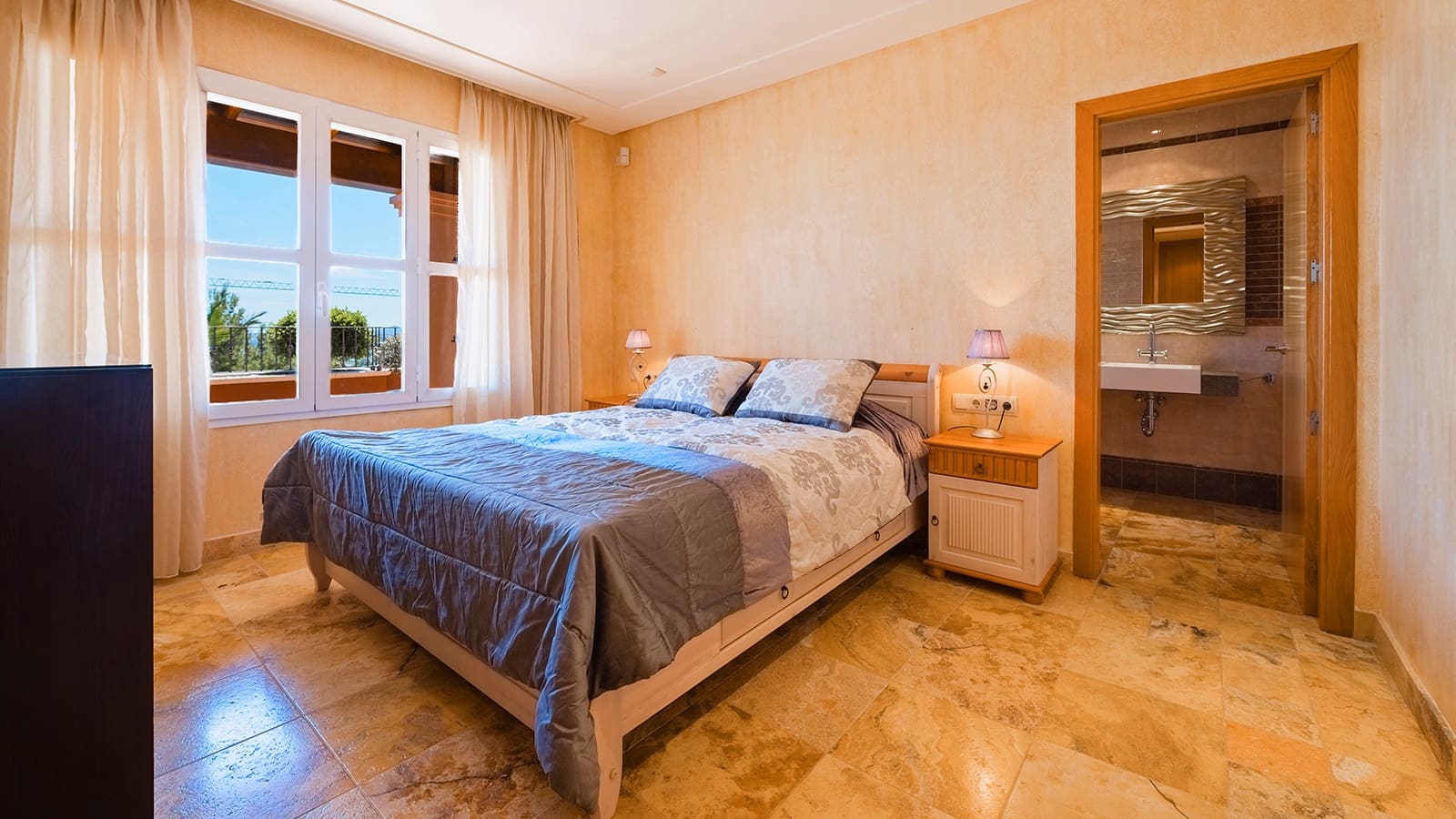 7 bedroom Villa for sale in Ibiza / Eivissa town with pool - € 9,500,000 (Ref: 9141882)