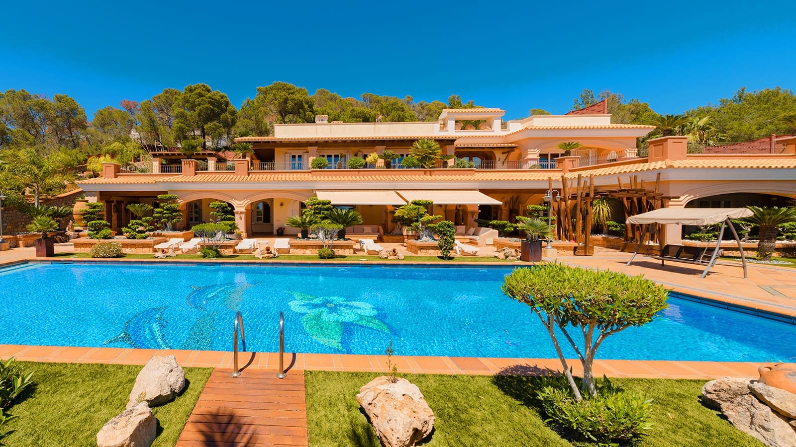 7 bedroom Villa for sale in Ibiza / Eivissa town with pool - € 9,500,000 (Ref: 9141882)