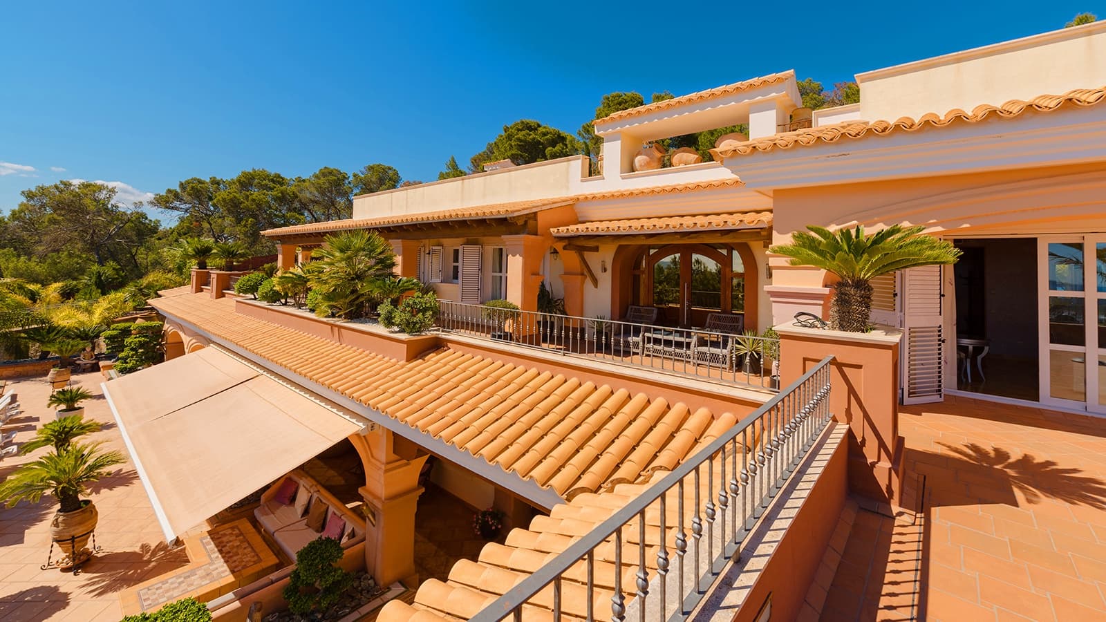 7 bedroom Villa for sale in Ibiza / Eivissa town with pool - € 9,500,000 (Ref: 9141882)