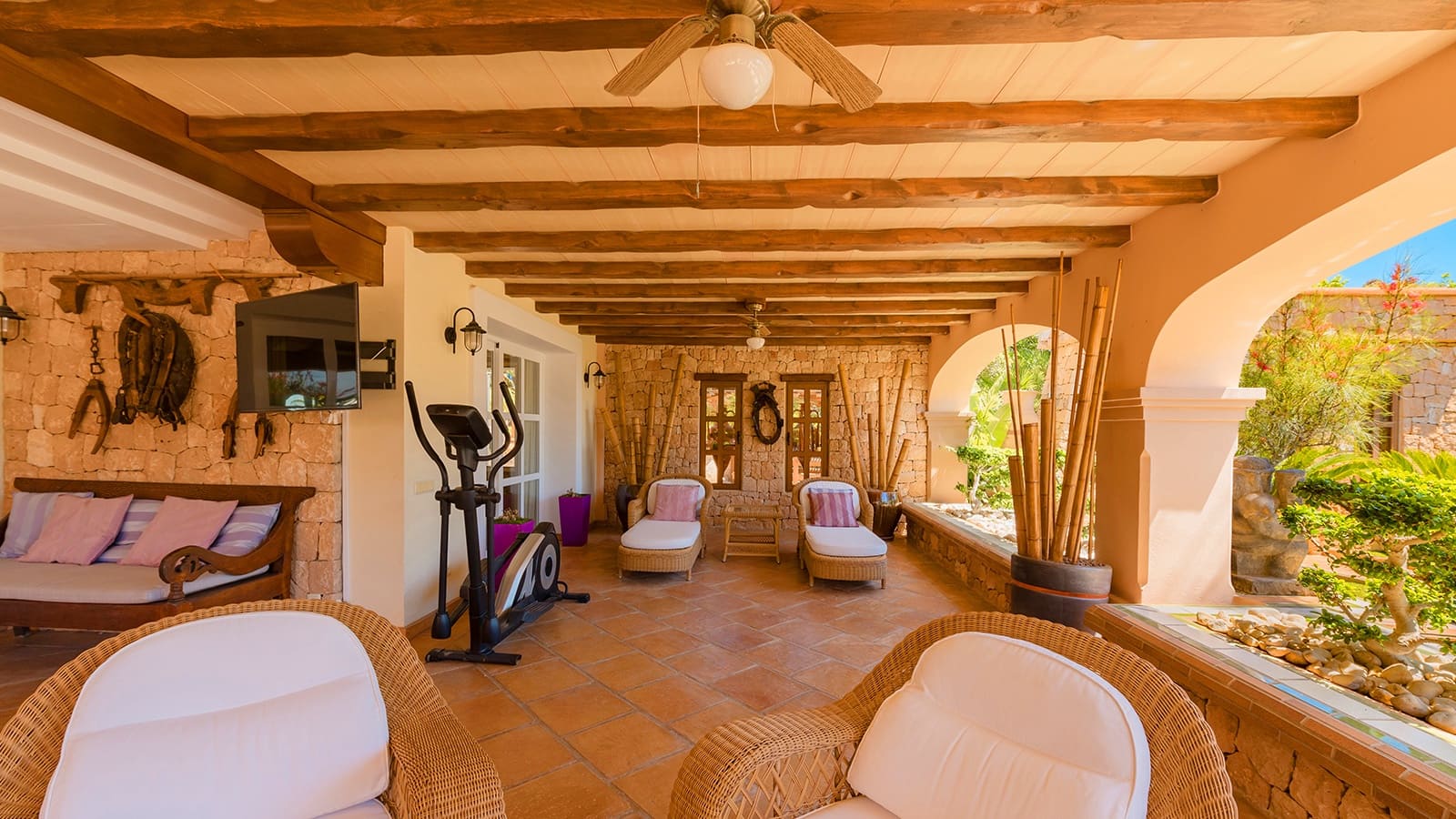 7 bedroom Villa for sale in Ibiza / Eivissa town with pool - € 9,500,000 (Ref: 9141882)