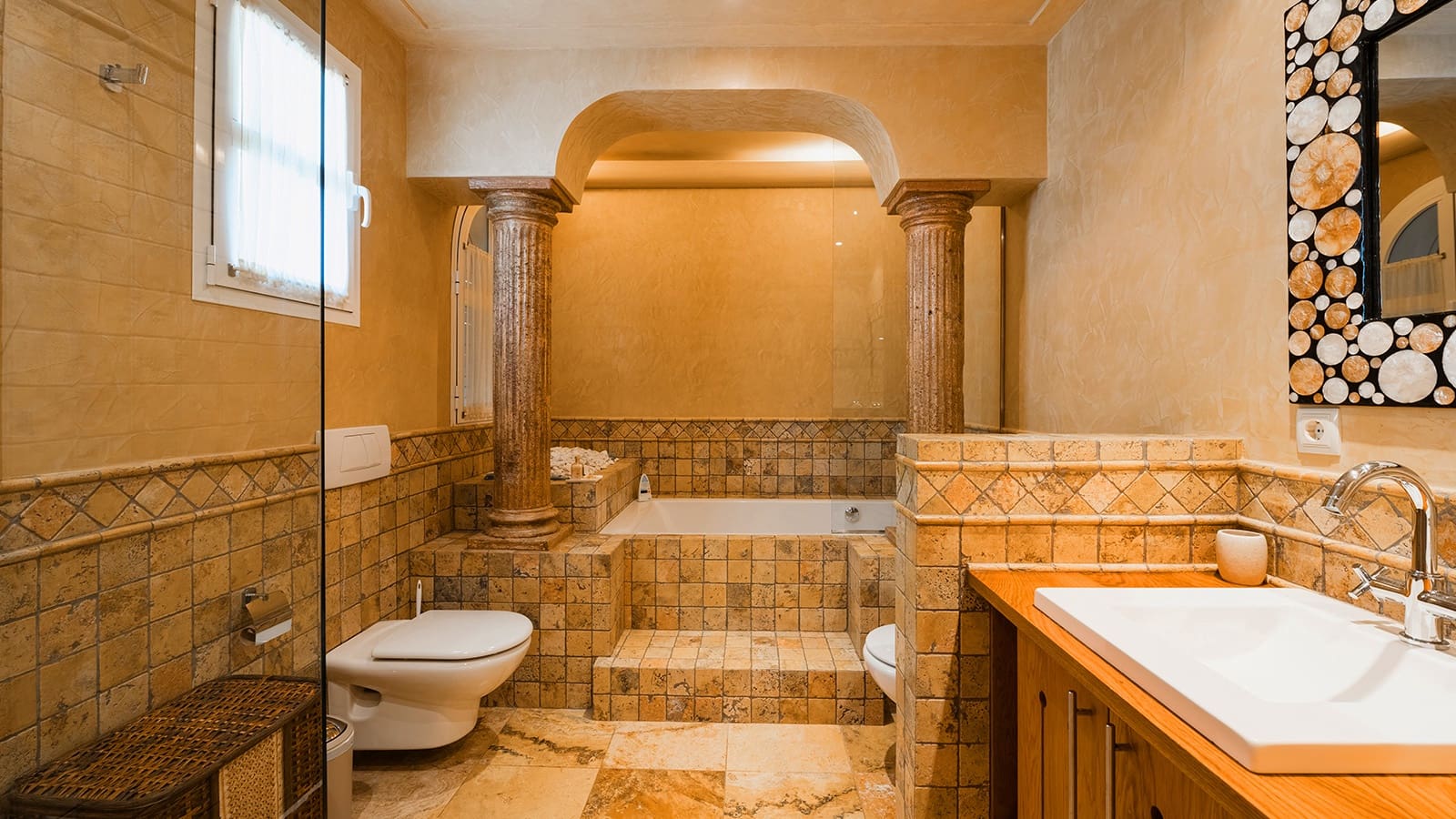 7 bedroom Villa for sale in Ibiza / Eivissa town with pool - € 9,500,000 (Ref: 9141882)