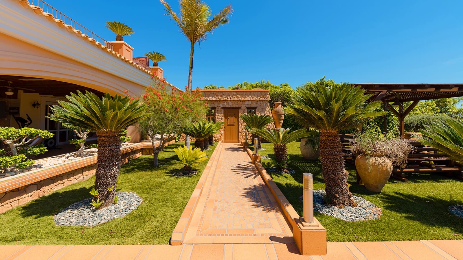 7 bedroom Villa for sale in Ibiza / Eivissa town with pool - € 9,500,000 (Ref: 9141882)