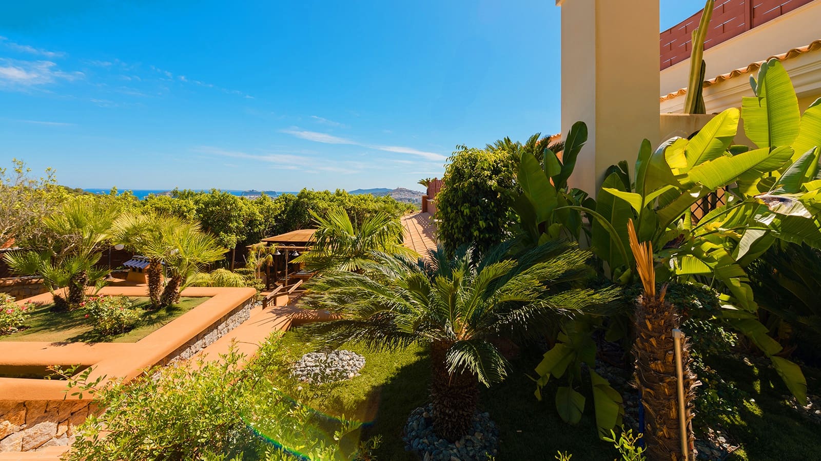 7 bedroom Villa for sale in Ibiza / Eivissa town with pool - € 9,500,000 (Ref: 9141882)