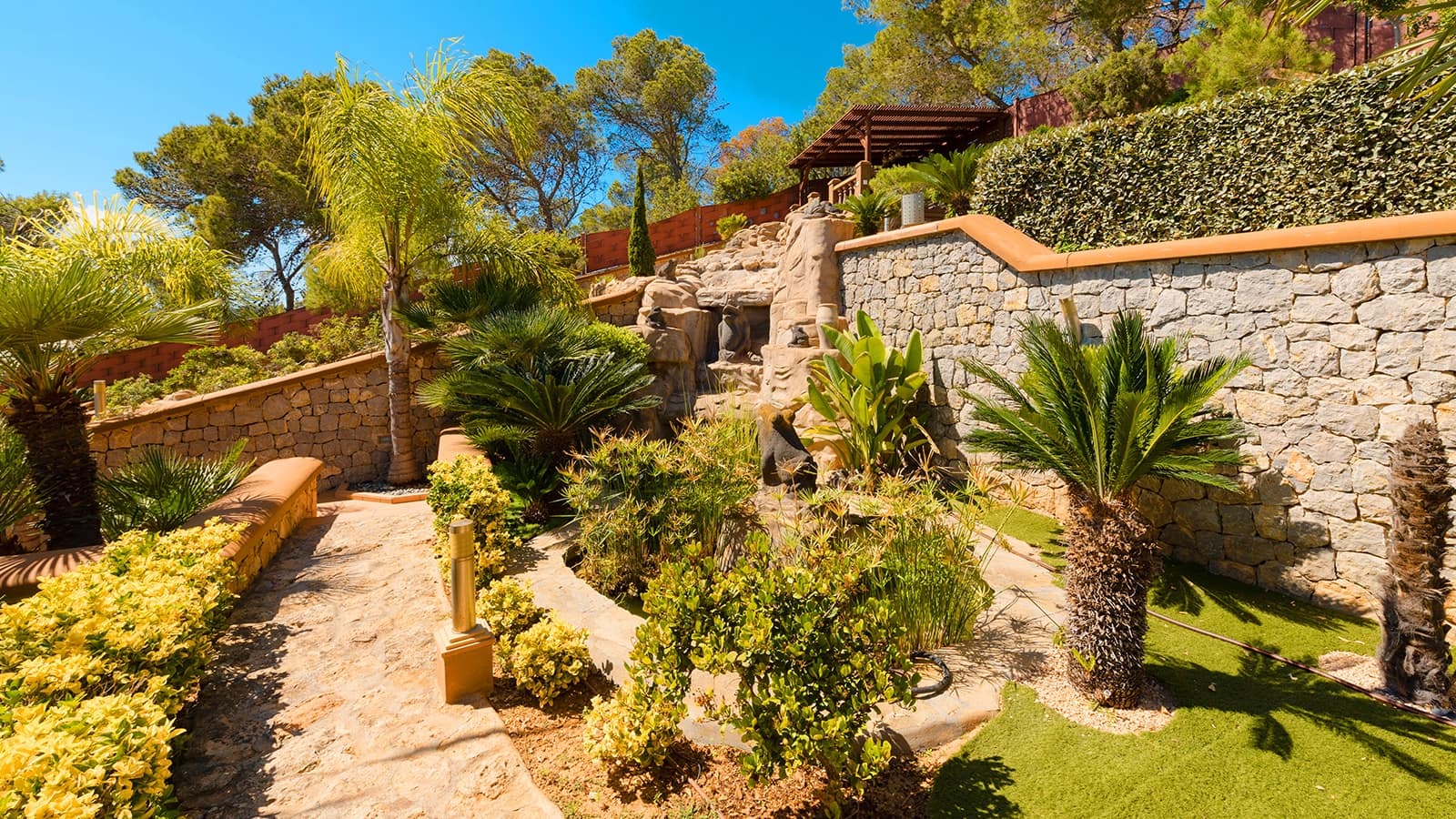 7 bedroom Villa for sale in Ibiza / Eivissa town with pool - € 9,500,000 (Ref: 9141882)