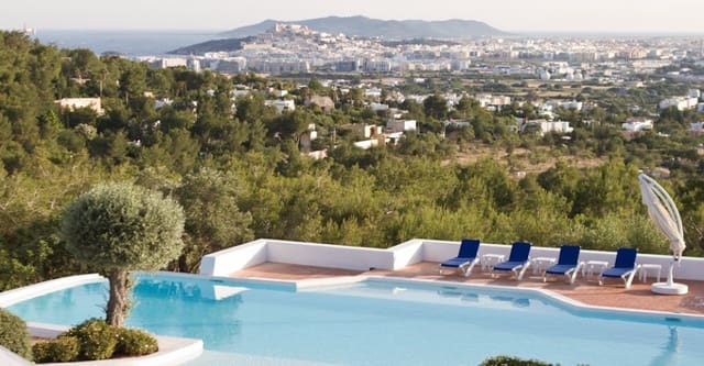 10 makuuhuone Huvila myytävänä paikassa Santa Eulalia / Santa Eularia mukana uima-altaan - 16 000 000 € (Ref: 9142053)