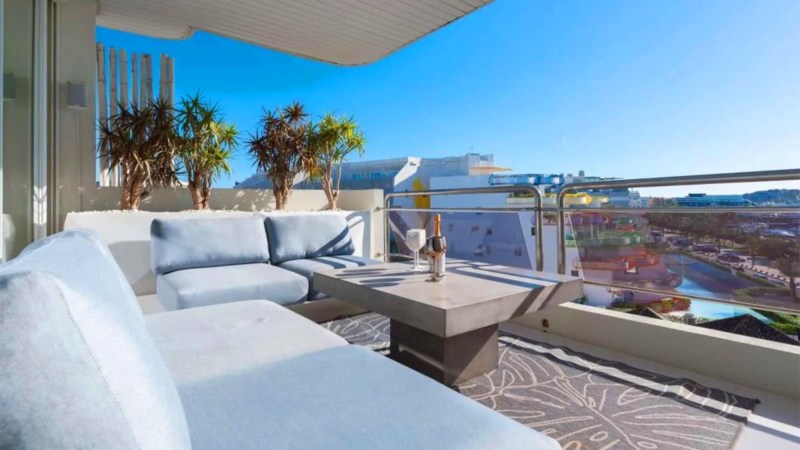 2 bedroom Apartment for sale in Ibiza / Eivissa town with pool - € 2,350,000 (Ref: 9158706)