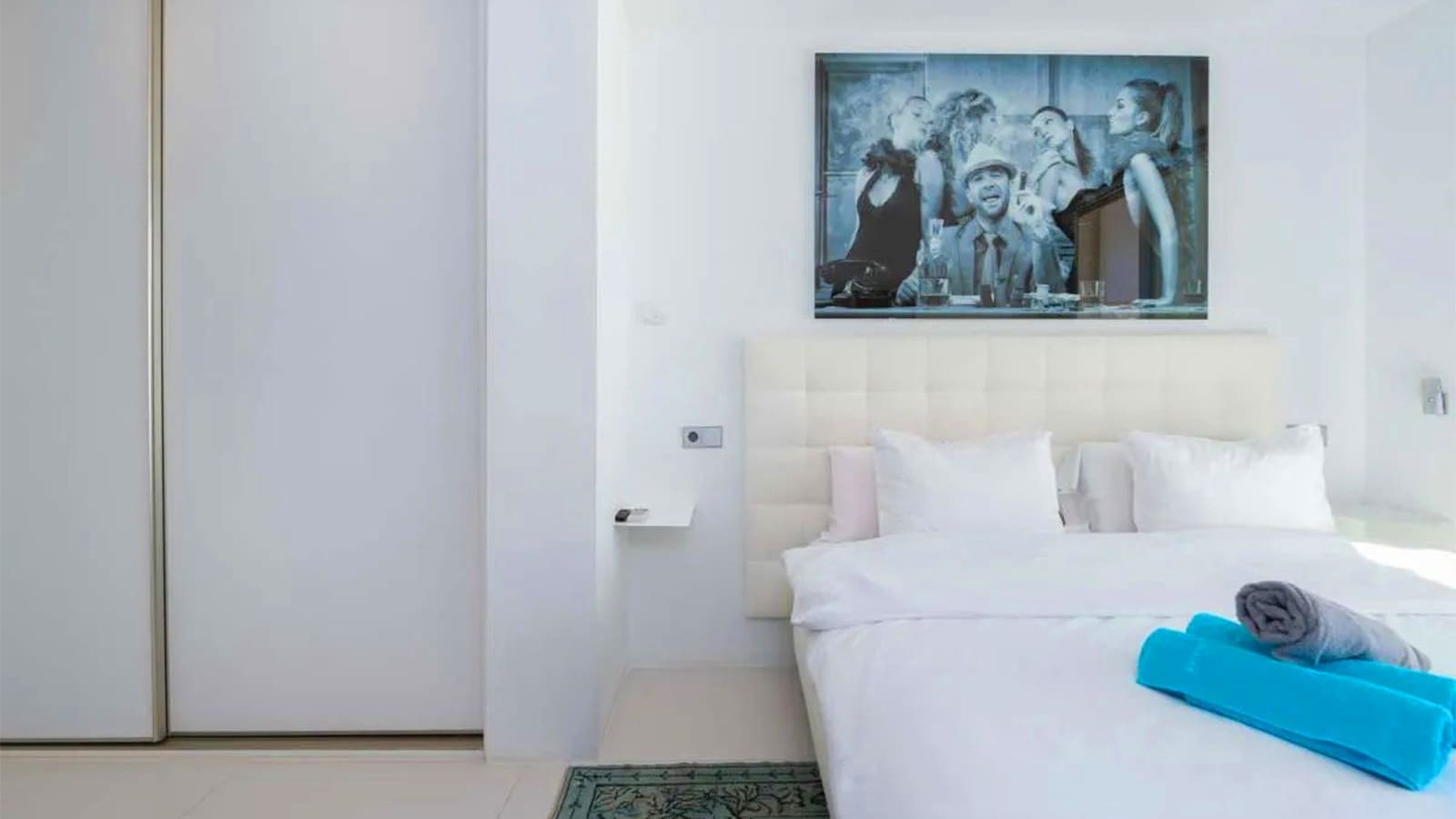 2 bedroom Apartment for sale in Ibiza / Eivissa town with pool - € 2,350,000 (Ref: 9158706)