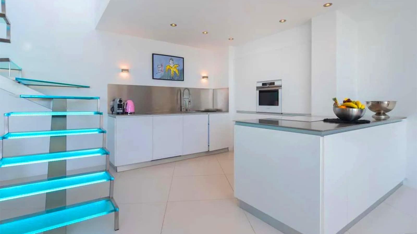 2 bedroom Apartment for sale in Ibiza / Eivissa town with pool - € 2,350,000 (Ref: 9158706)