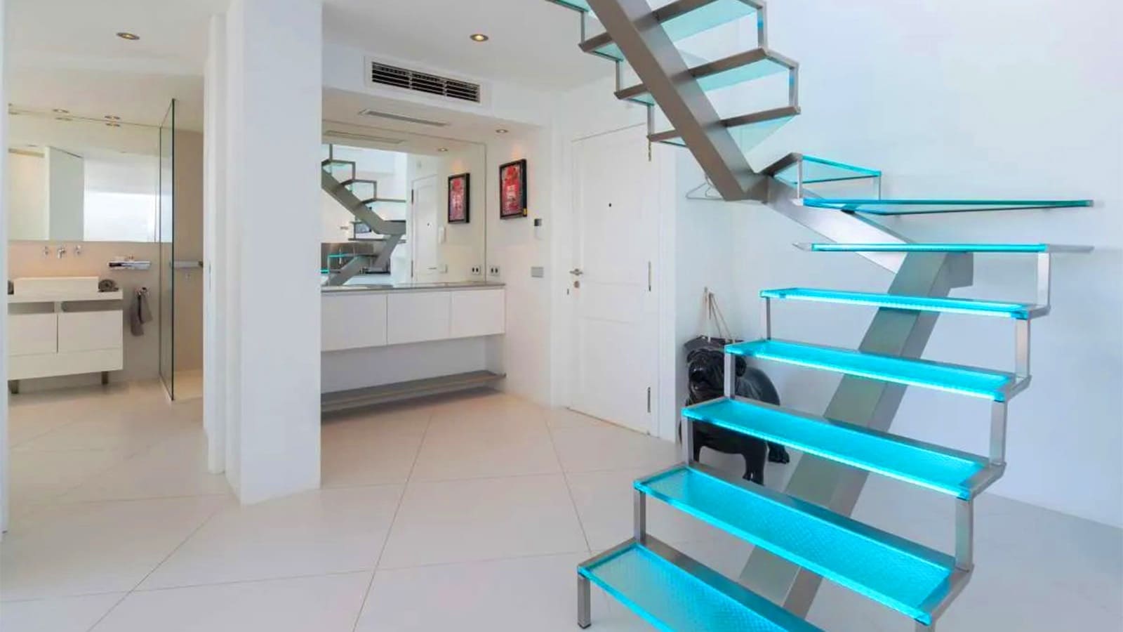 2 bedroom Apartment for sale in Ibiza / Eivissa town with pool - € 2,350,000 (Ref: 9158706)