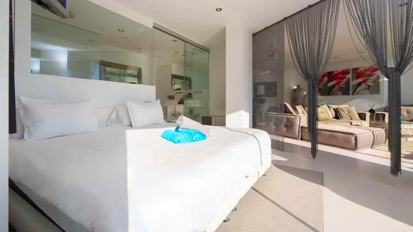 2 bedroom Apartment for sale in Ibiza / Eivissa town with pool - € 2,350,000 (Ref: 9158706)