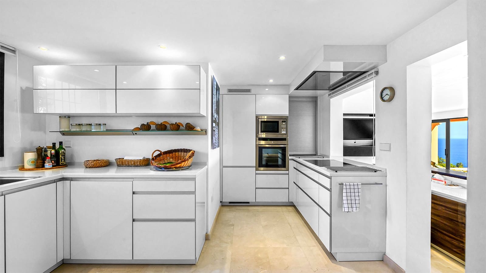 4 sypialnia Willa na sprzedaż w Roca Llisa z basenem - 7 500 000 € (Ref: 9172378)