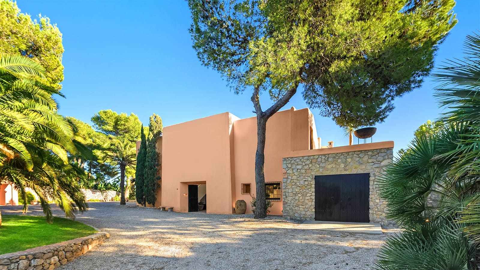 4 sypialnia Willa na sprzedaż w Roca Llisa z basenem - 7 500 000 € (Ref: 9172378)