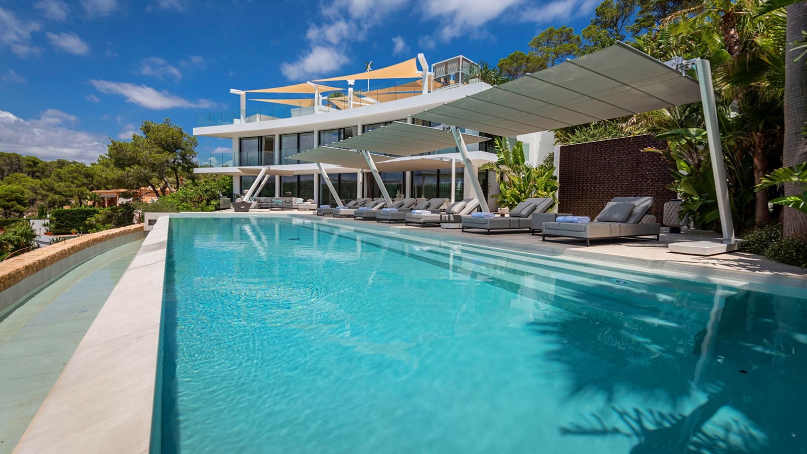 9 bedroom Villa for sale in Roca Llisa with pool - € 9,800,000 (Ref: 9426480)