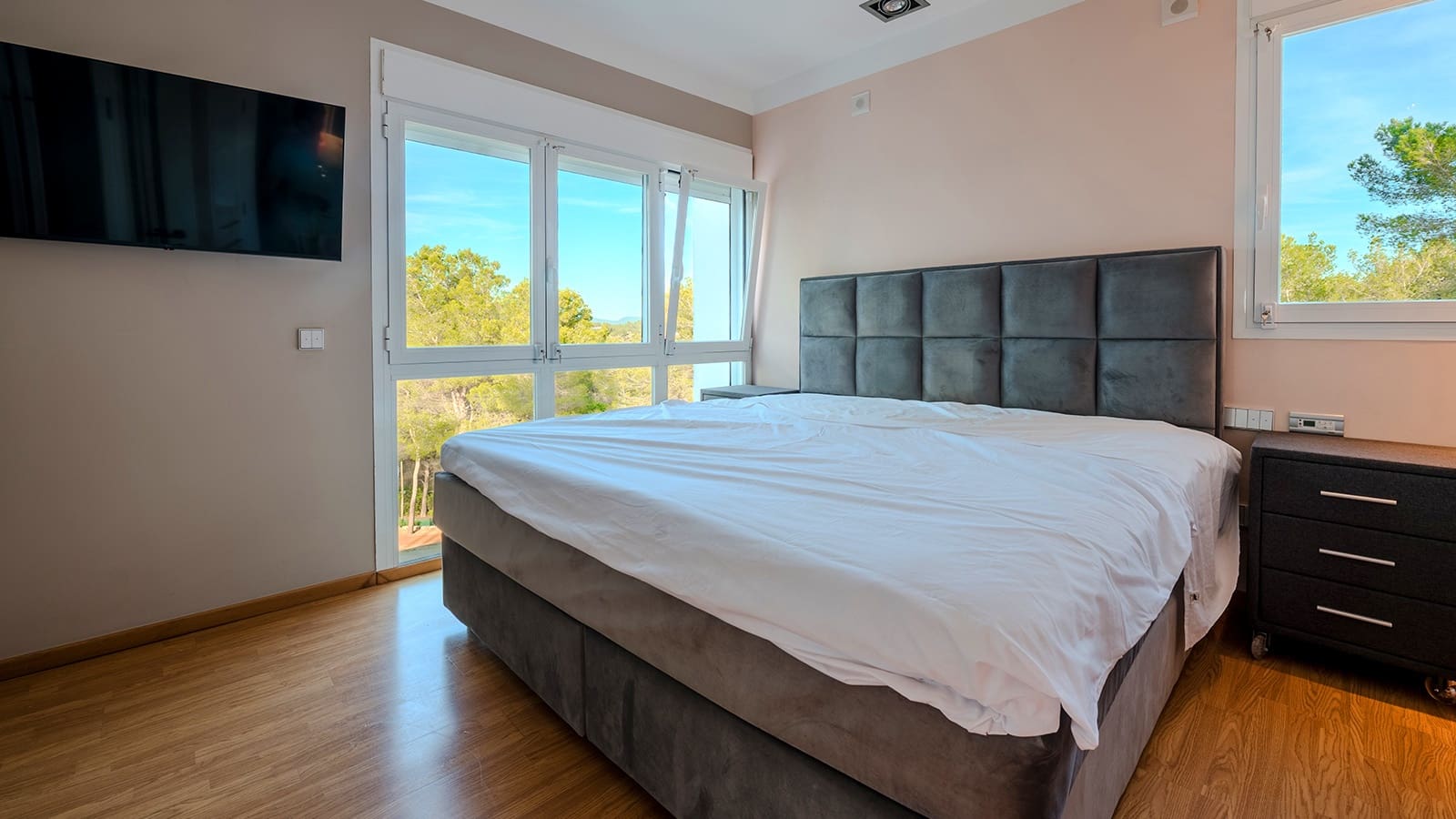 9 sypialnia Willa na sprzedaż w Santa Eulalia / Santa Eularia z basenem - 4 995 000 € (Ref: 9444874)