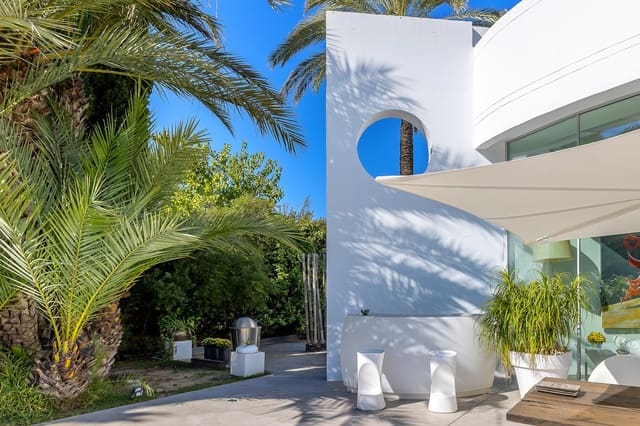 7 bedroom Villa for sale in Santa Gertrudis de Fruitera, Santa Eulalia / Santa Eularia with pool - € 12,000,000 (Ref: 9688443)