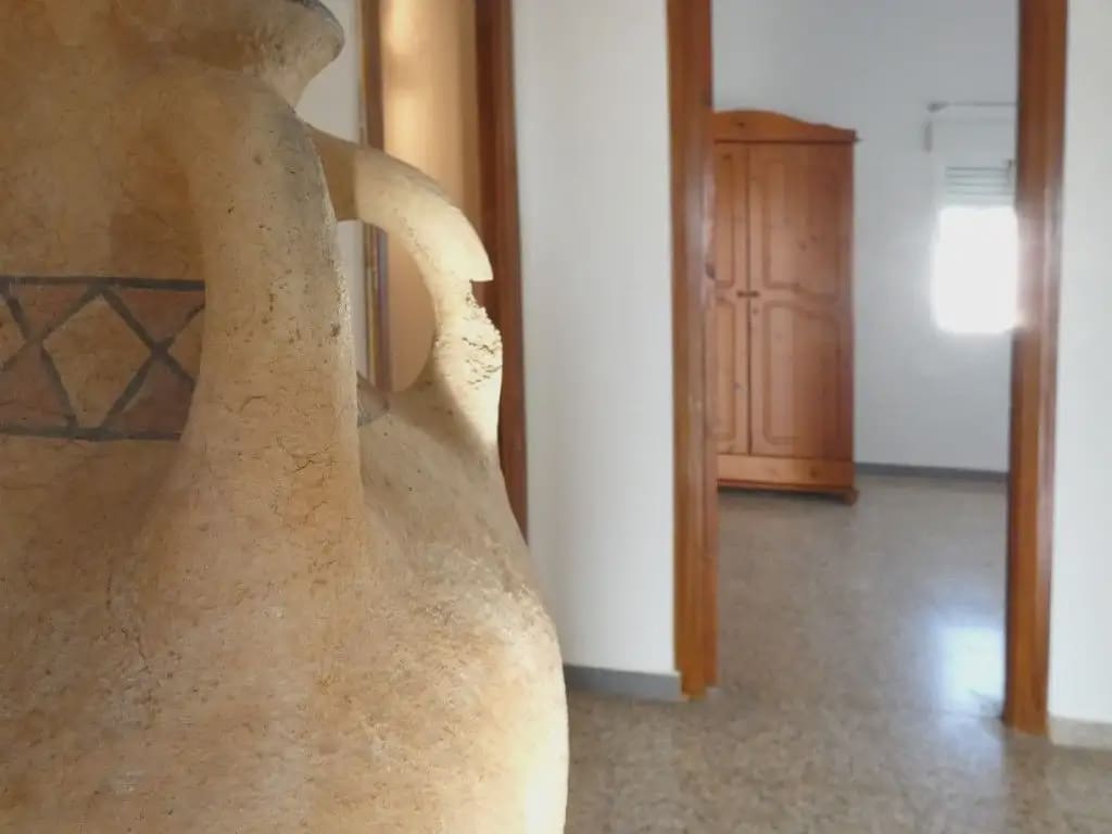 4 bedroom Terraced Villa for sale in Camporrobles with garage - € 140,000 (Ref: 10165297)
