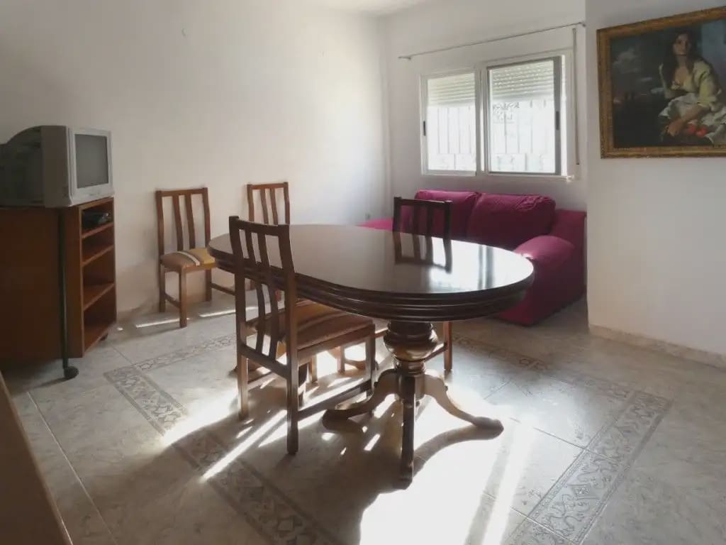 4 bedroom Terraced Villa for sale in Camporrobles with garage - € 140,000 (Ref: 10165297)