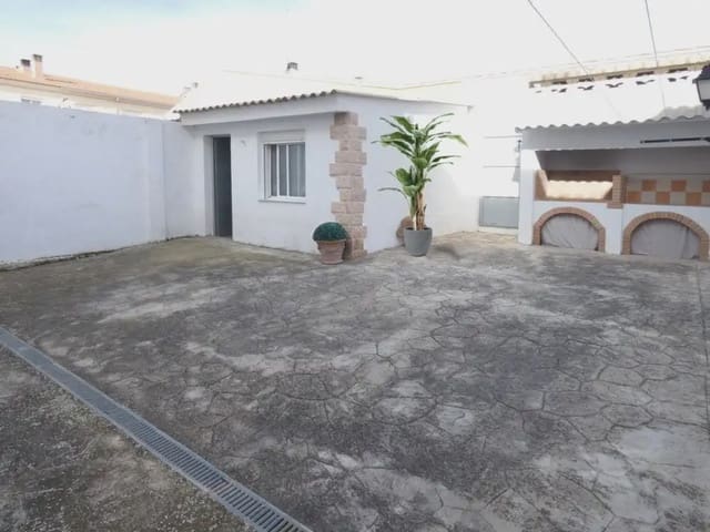 4 bedroom Terraced Villa for sale in Camporrobles with garage - € 140,000 (Ref: 10165297)
