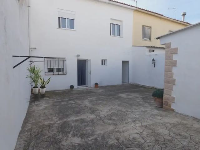 4 bedroom Terraced Villa for sale in Camporrobles with garage - € 140,000 (Ref: 10165297)