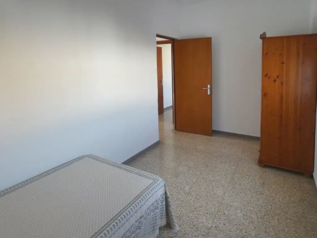 4 bedroom Terraced Villa for sale in Camporrobles with garage - € 140,000 (Ref: 10165297)