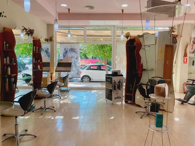 Kaupallinen vuokrattavana paikassa Cabanyal-Canyamelar, Valencia kaupunki - 2 400 € (Ref: 10165298)